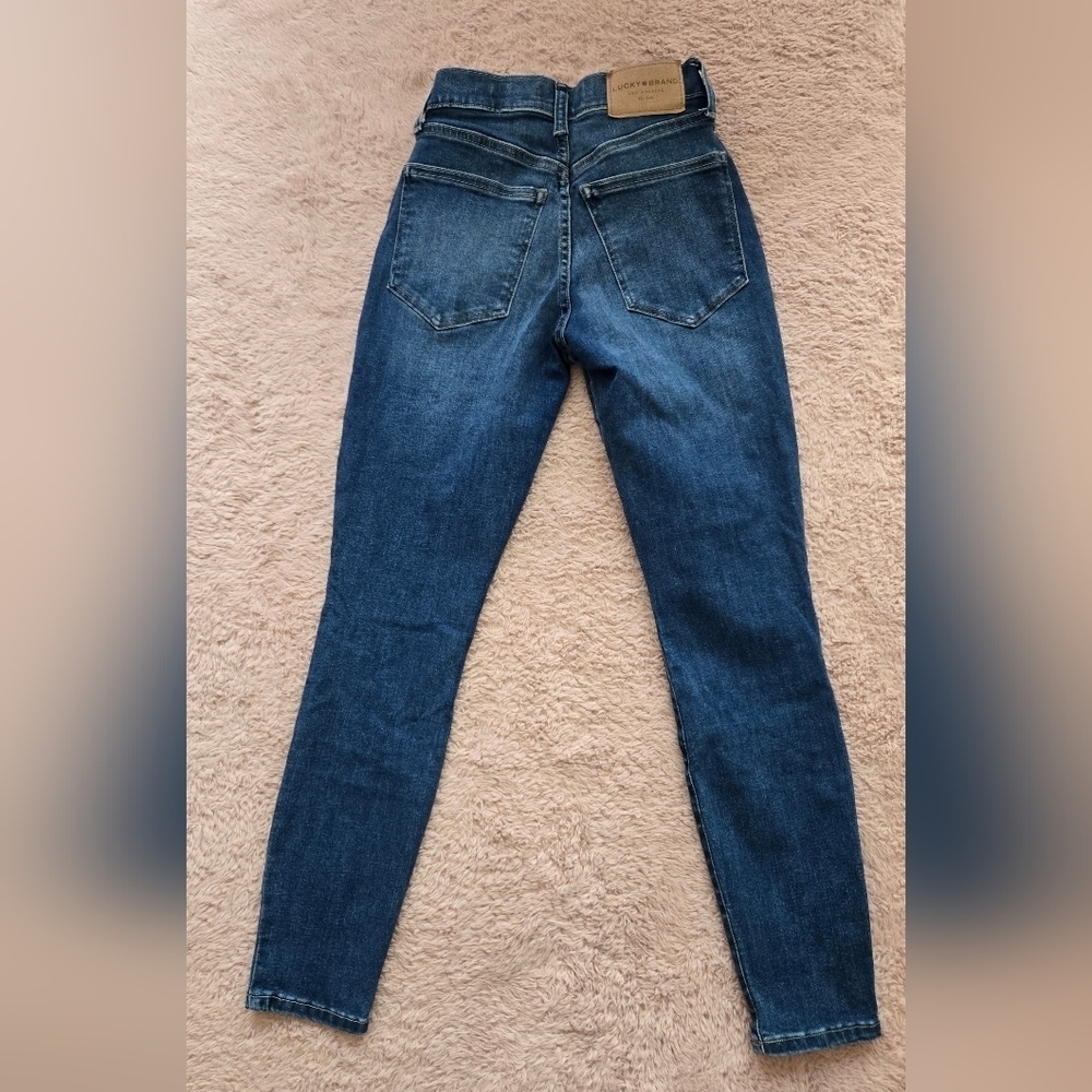 Lucky Brand Women's Classic Blue Skinny Jeans - Picture 2 of 5